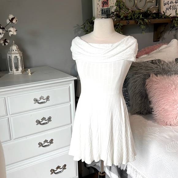 Off White Cream Dress B Original Boutique Knit A Line Medium Women Fit and Flare - Picture 2 of 12